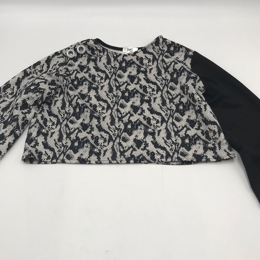 Molly Elizabeth animal print crop top long sleeve